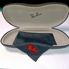 Custodia rigida e panno