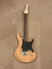 Chitarra elettrica Yamaha Pacifica 120H straordinario suono design versatile