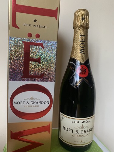Vino champagne moet chandon - vino,