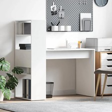 Scrivania con lo scaffale con