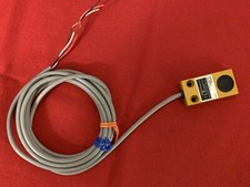 Proximity Switch Omron TL-W5F1