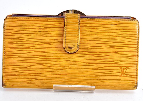Louis vuitton epi clasp - vuitton,