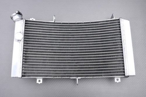 Radiateur eau type racing - d'eau,