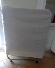 Letto singolo pieghevole, con doghe e materasso