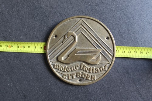 Reproduction plaque - (120),