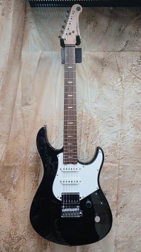 Yamaha pacifica standard plus - pacifica,