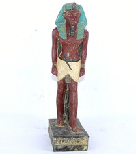 UNICA STATUA FARAONICA FATTA A