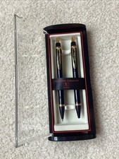 Set penna a sfera e matite