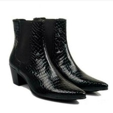 Stivaletti uomo modello scarpe