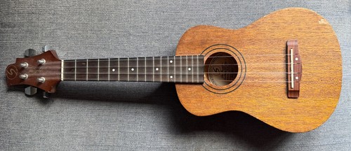 Ukulele concerto samick - ukulele,