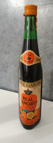 Bottiglia vino aromatizzato - vino,
