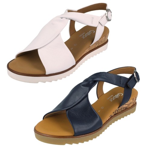 Sandali con tacco aperto - con,