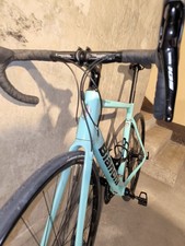 bici da corsa in carbonio