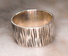 ANELLO UOMO DONNA MARTELLATO IN ARGENTO 925 A FASCIA LARGA 1 CM  con box 