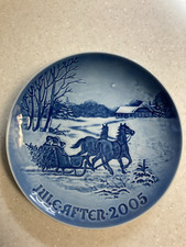 2005 Bing and Grondahl Christmas plate-Bringing Home The Tree