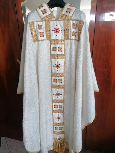 Casula bianca solenne - , stile