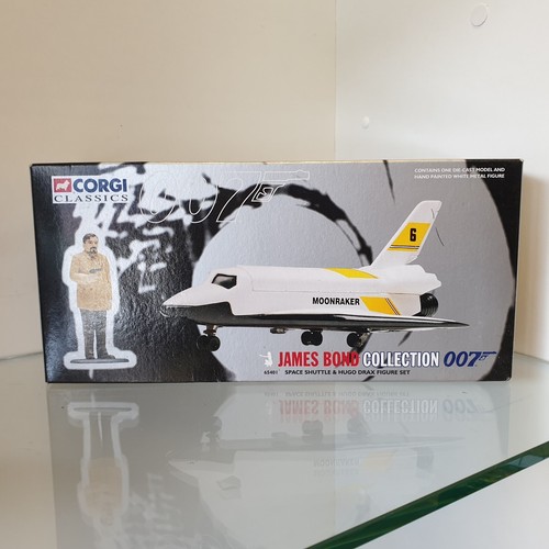 Corgi james bond - james, 007
