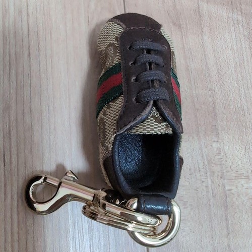 Gucci portachiavi sneaker - gucci,