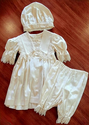 Antico vestito vittoriano
