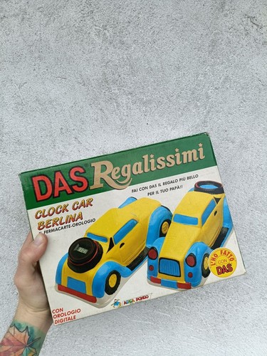 Das regalissimi clock car - das,