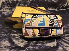 baguette fendi