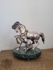 Scultura In Argento Su Base