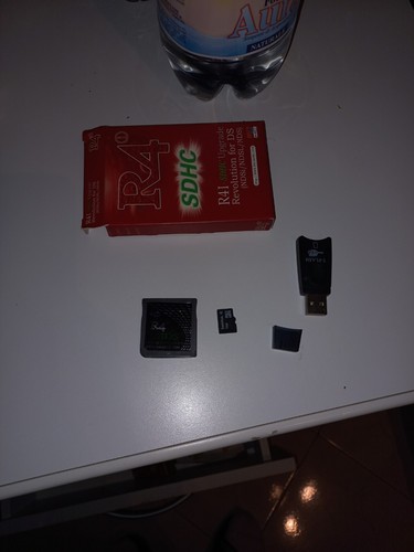 Nintendo ds - r4,