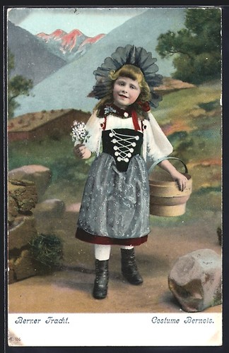 Cartolina ragazze svizzere - , in