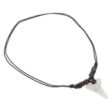  Collana Con Dente Di Squalo