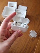 Auricolari Apple AirPods Pro 2 seconda generazione con custodia ricarica mag