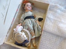 RARE poupée mignonnette  16 cm Simon & Halbig dans une bte à chocolats de Royat