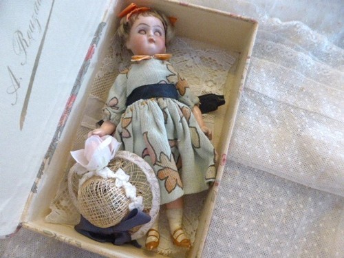 Rare poupée mignonnette 16 - rare,