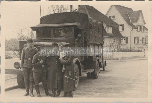 Foto grande camion guerra - di,