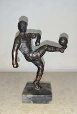 Statua In Bronzo "Calciatore"