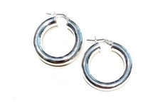 Orecchini a cerchietto argento sterling rodio bianco lucido bombato