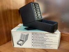 PORTAOGGETTI AL TUNNEL CON