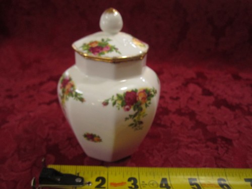 Royal albert old - old, roses