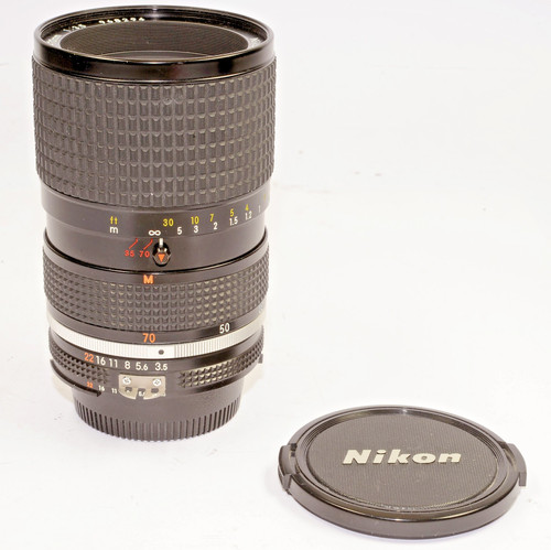 Zoom nikkor 70 mm macro - 3,5/35-70,