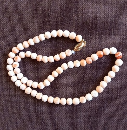 Collana girocollo perle - /,