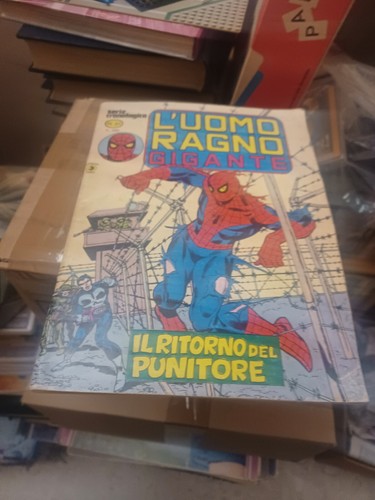 Uomo ragno gigante il - ragno,