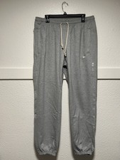 Nike Standard Issue Dri-Fit