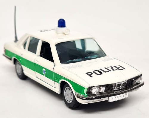 Modellino auto scala