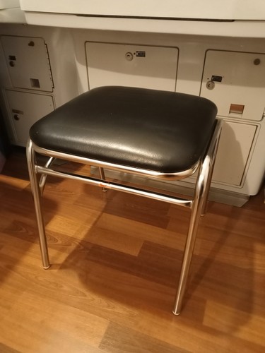 Sedia sgabello armadio