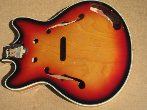 Corpo chitarra semivuoto