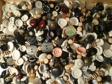 LOTTO 1,2 KG BOTTONI FONDO MAGAZZINO SARTA SARTORIA VINTAGE LEGGERI SEGNI TEMPO