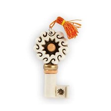 Egan Chiave, Ceramica, Avorio