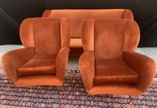 Salotto composto da divano e