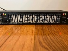 Alesis M-EQ230 Equalizzatore