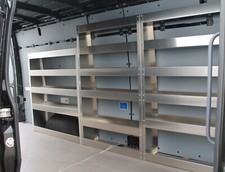 VW Crafter scaffale per