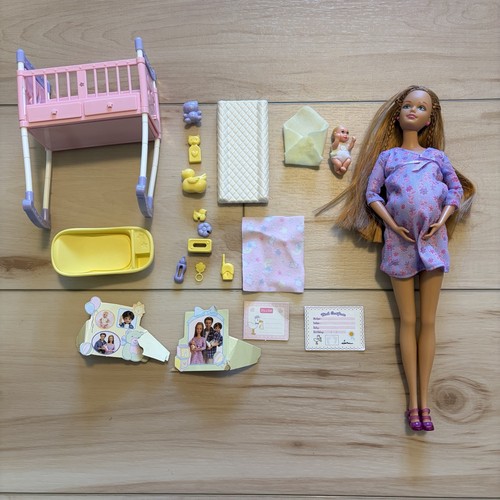 Barbie happy family - barbie, midge